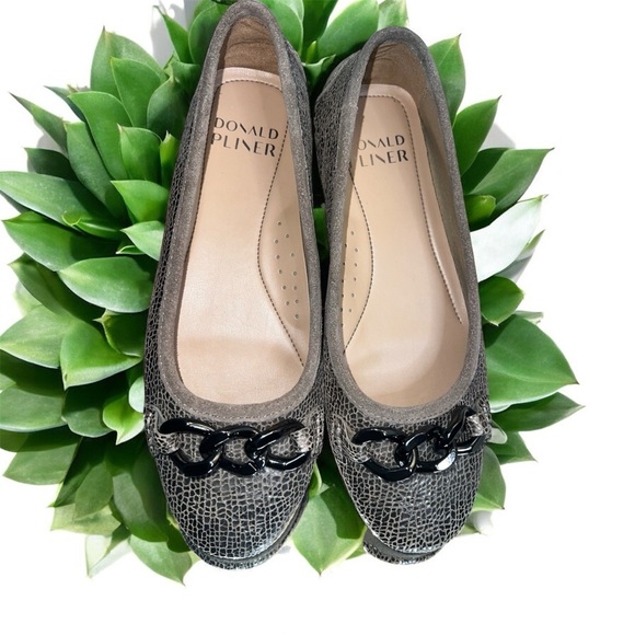 Donald J. Pliner Shoes - Donald J. Pliner Textured Gray Flats with Black Accent